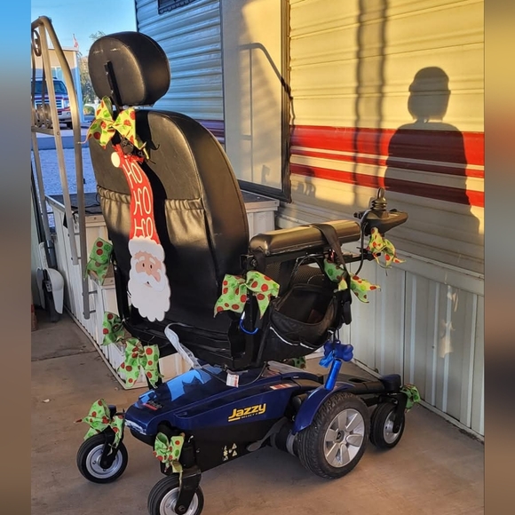 Meet your Posher, Holly - Picture 5 of 7